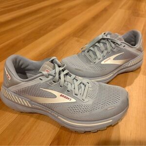 Brooks Light blue Adrenaline GTS Running Shoes women’s 8.5